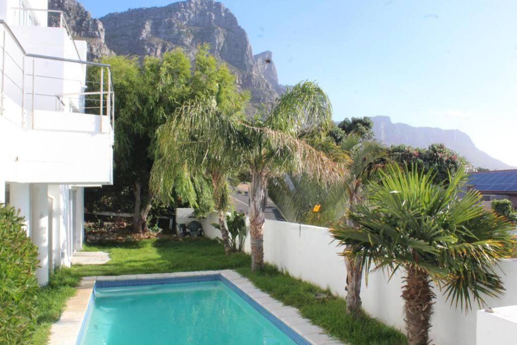 Villa Cozy Camps Bay House With Mountain And Sea View Ciudad del Cabo Exterior foto